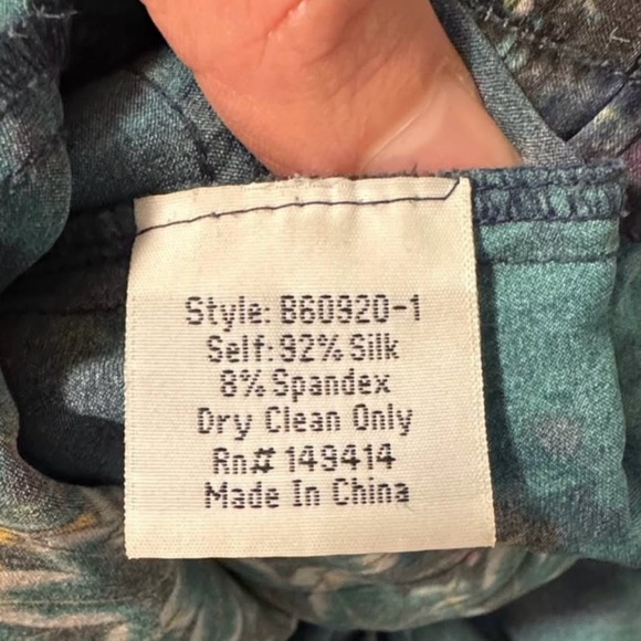 Johnny Was silk floral lounge pant - Picture 5 of 5